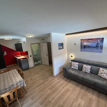 L'aida アパート カナツェーイ