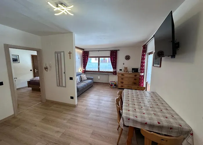 L'aida アパート カナツェーイ